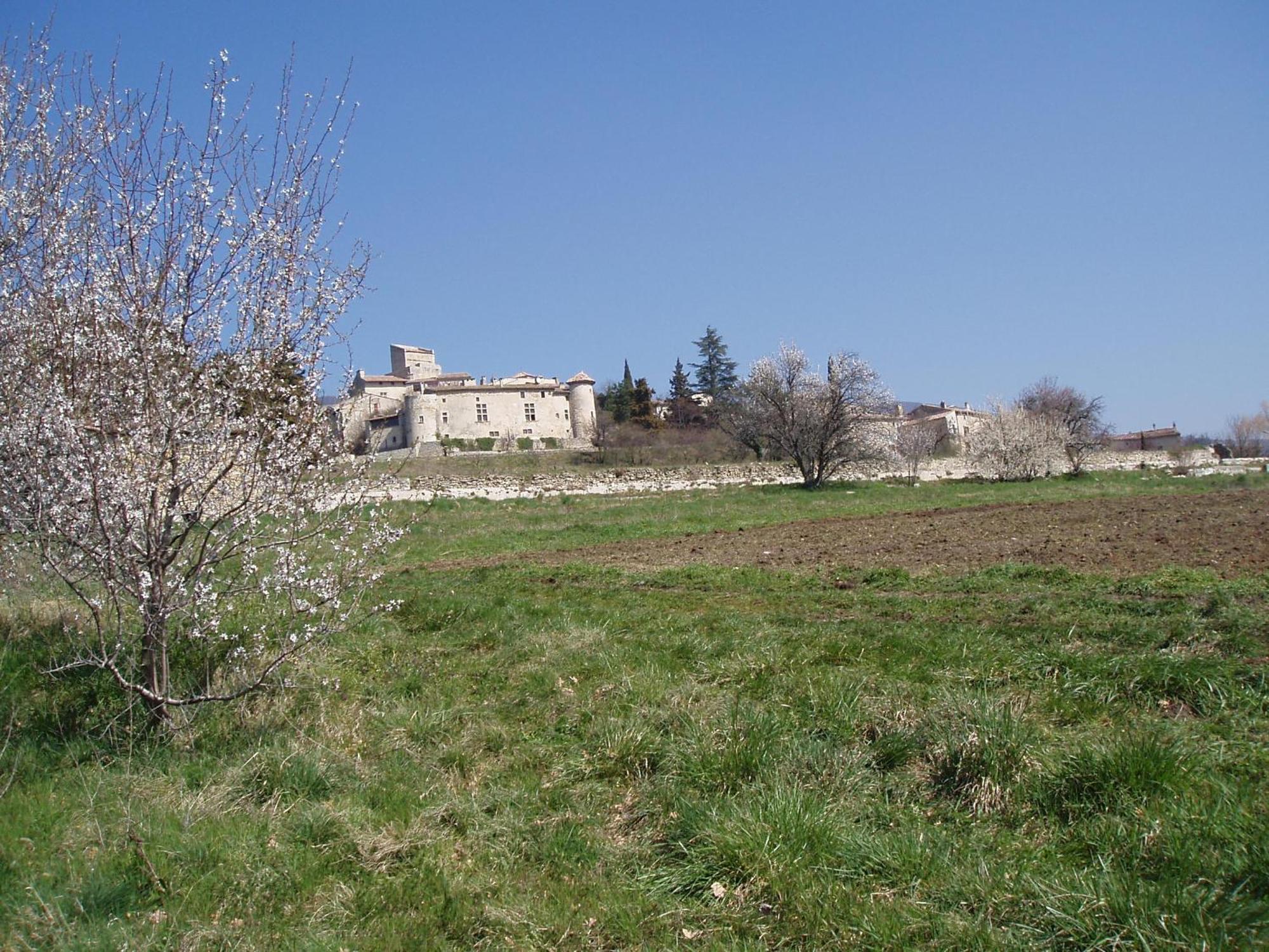 Logis Hotel Les Hospitaliers Le Poët-Laval Kültér fotó