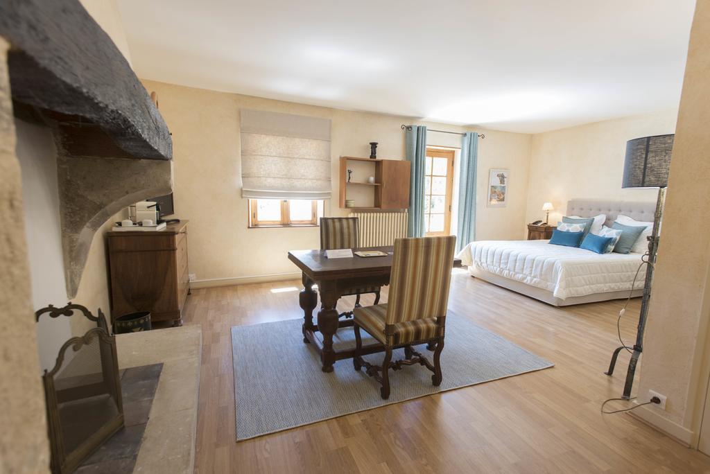 Logis Hotel Les Hospitaliers Le Poët-Laval Kültér fotó