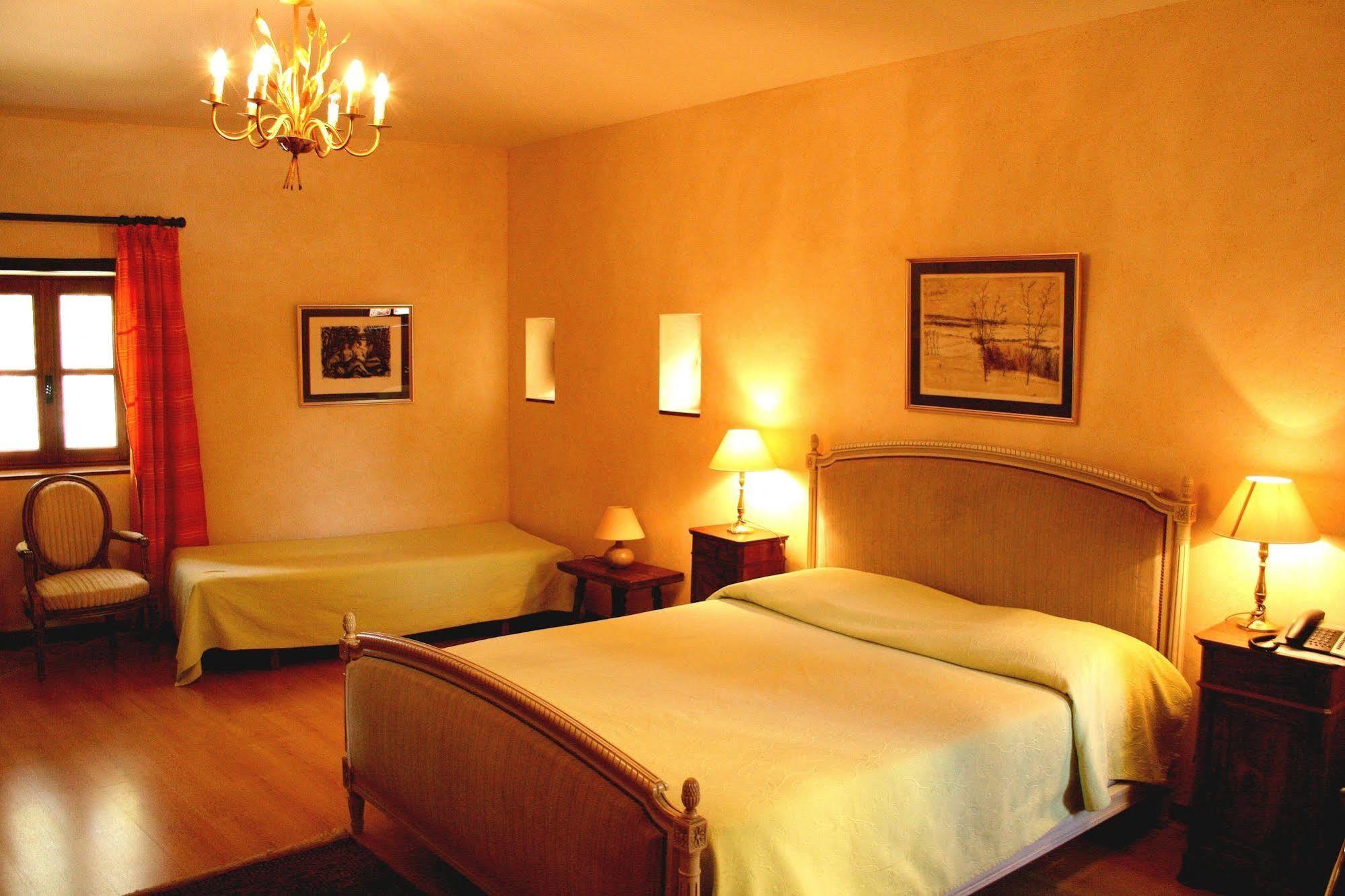 Logis Hotel Les Hospitaliers Le Poët-Laval Kültér fotó